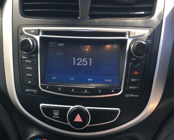 Hyundai Accent Infotainment Stereo unit